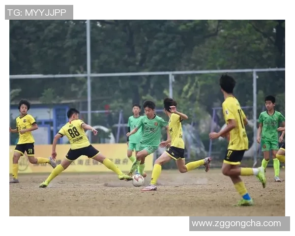 昔日足球巨星周正的风采与荣耀回顾照片集